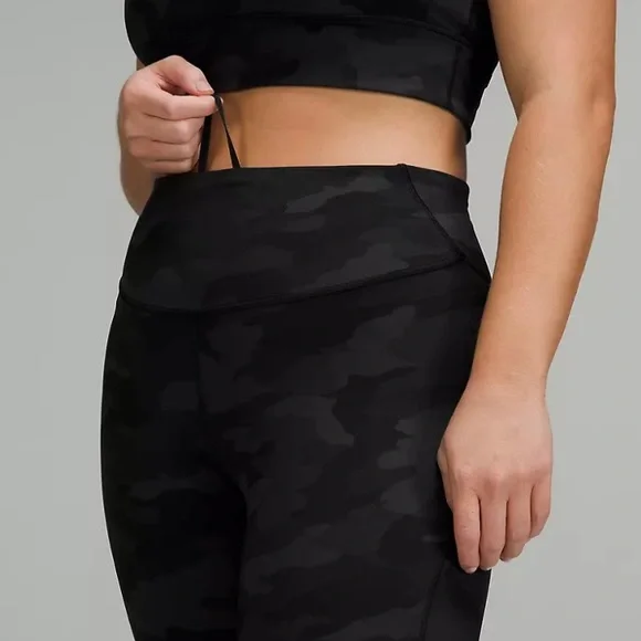 NEW! lululemon athletica Base Pace High Rise 28” Tights - Size 4 - $98 Retail - Picture 4 of 9